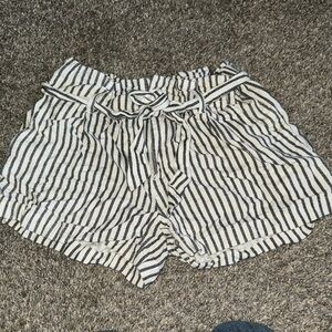 Striped Women's Shorts with Belt